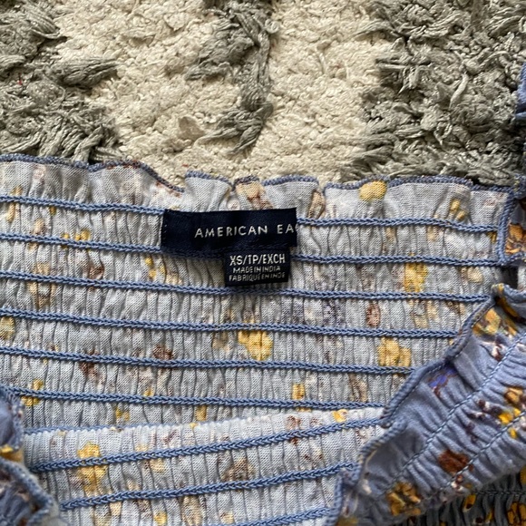 American Eagle Top - Picture 2 of 2